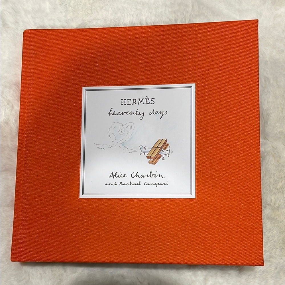 Hermès Heavenly Days Book - Orange
